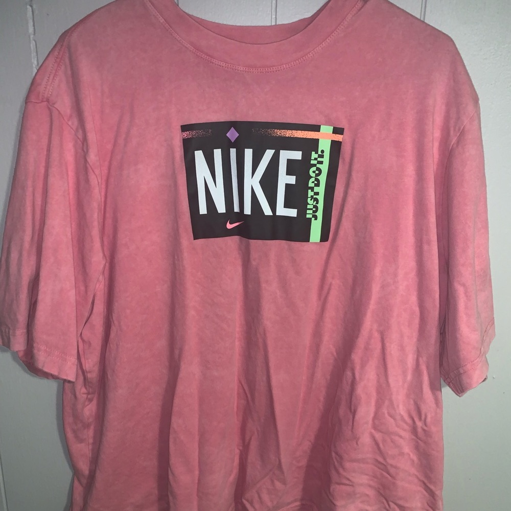 Womens nike graphic tee
